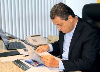 Rui reúne bancada de deputados para tratar sobre possível saída da Ford de Camaçari