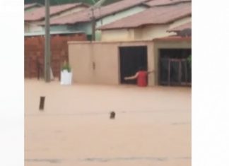 Forte chuva alaga casas em Igaporã; campanha de doação é realizada