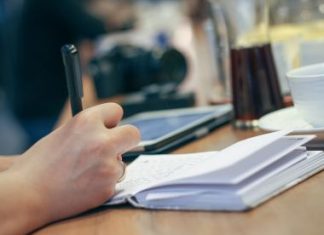 Síndrome do Impostor: Quando a dúvida sobre própria capacidade é um sintoma