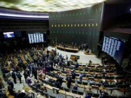 Câmara aprova texto principal que abranda Lei de Improbidade