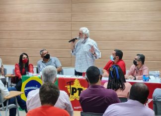 Wagner comunica ao PT que não será candidato ao governo