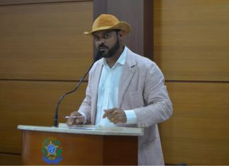 Vereador é afastado por 30 dias após ser flagrado enquanto agredia servidora de prefeitura na Bahia