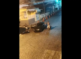 Funcionário terceirizado de prefeitura é flagrado ao agredir casal após briga de trânsito na Bahia