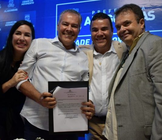 João Rabelo toma posse como novo secretário de Governo em cerimônia marcada por homenagens e força política