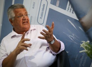 Bacelar defende programa para atrair turistas internacionais