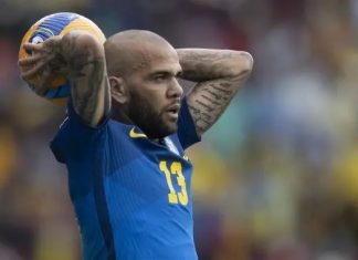 Análise de DNA encontra sêmen de Daniel Alves em vítima e aponta que houve penetração