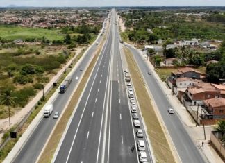 Ao lado de ministro dos Transportes, Jerônimo participa de entrega do complexo de viadutos na BR-116, em Feira de Santana