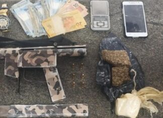 Submetralhadora e munições são apreendidas com grupo suspeito em Mutuípe