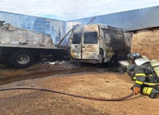 Distribuidora de alimentos no interior da Bahia é atingida por incêndio