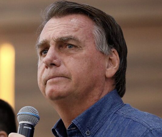 Polícia Federal encontra ordem de Bolsonaro para disparo de fake news