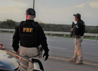 Mulher morre atropelada na BR-116 e motorista foge sem prestar socorro