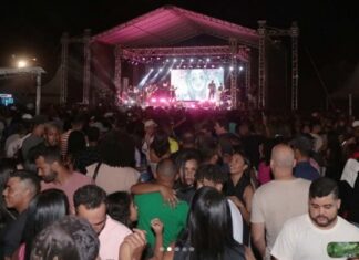 9ª FESTA DA BANDEIRA REÚNE MILHARES DE PESSOAS EM VITÓRIA DA CONQUISTA