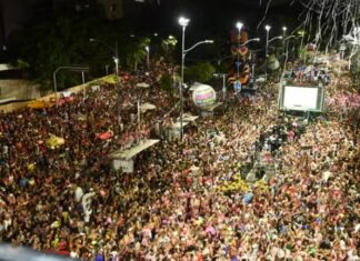 DOMINGO DE FOLIA NO CIRCUITO OSMAR, BATE RECORDE