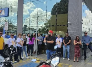 Bancários de Feira de Santana realizam manifestações em duas agências da cidade