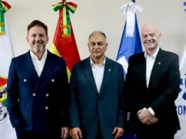 Infantino promete levar uma Copa do Mundo à Bolívia durante visita ao país