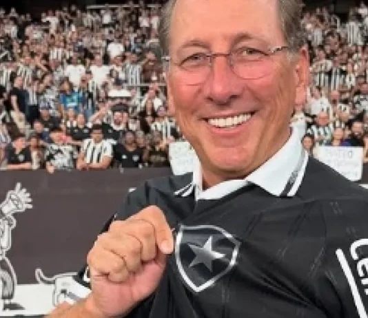 John Textor faz proposta bilionária para comprar o Wolverhampton, diz jornal