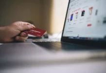 ‘Taxa das Blusinhas’ reduz consumo e congela empregos no ecommerce