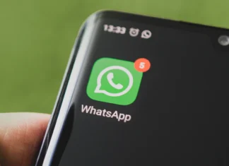 Novo vírus mira brasileiros para roubar dados bancários e se espalha pelo WhatsApp