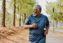 Qual o melhor exercício após os 60? Harvard aponta opção mais eficaz