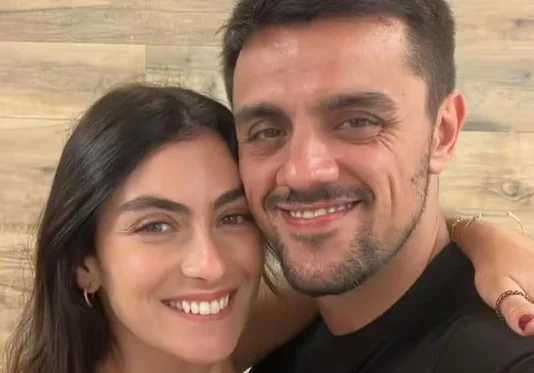 Esposa de Felipe Simas diz já orou para que ator não conseguisse papel: ‘Peço para Deus fechar uma porta’