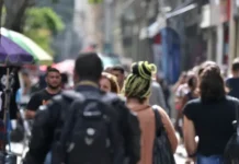 Bahia bate recorde de trabalhadores, mas ainda tem a 3ª maior taxa de desemprego do Brasil