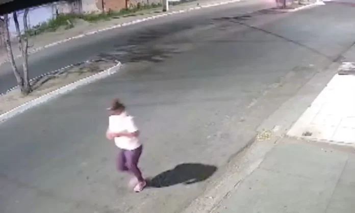 Mulher-tem-perna-amputada-apos-ser-atropelada-no-i0034990200202512291059-9