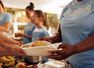 Ação social “Ceia na Rua” será realizada nesta sexta-feira (19) pela Pastoral Abraço Fraterno, em Feira de Santana