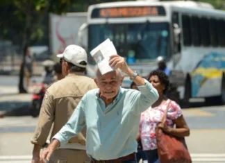 Calor intenso eleva risco de complicações em idosos e pacientes frágeis no fim do ano
