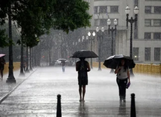 Inmet emite alerta amarelo de chuvas para mais de 35 cidades baianas