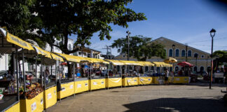 Feira de Economia Solidária Fortalece Cultura e Empreendedorismo no Além do Carmo