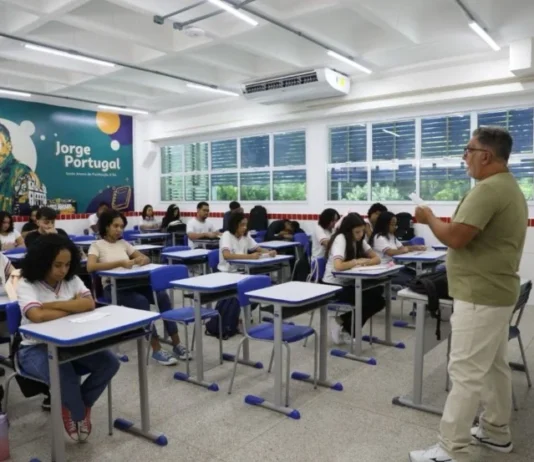 Bahia atinge 55% de crianças alfabetizadas e supera meta do MEC