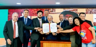 Lula sancionou lei que garante conta de luz gratuita para famílias de baixa renda, na quarta-feira, 8 de abril de 2025