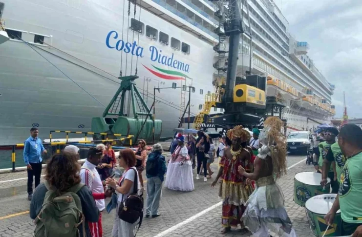 Cruzeiros 2025/2026 injetam R$ 115 milhões na economia baiana