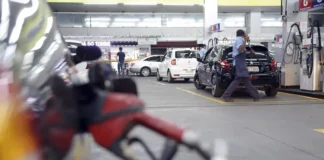 Vai faltar? Veja riscos aos combustíveis no Brasil com crise em Ormuz