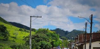Comitiva Belas & Brutas agita Caatiba