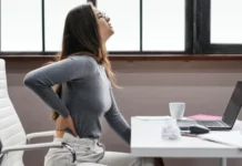 Dor lombar, má postura e tensão muscular podem ter relação direta com fraqueza nas costas; veja como mudar isso