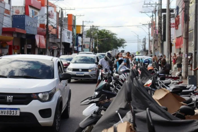 moto-motocicletas-veiculos-motoristas-transito-Avenida-Senhor-dos-Passos-em-Feira-de-Santana-foto-Jefferson-Araujo-Acorda-Cidade-00-1000x667-1