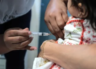 Bahia amplia vacinação contra gripe após alta de casos