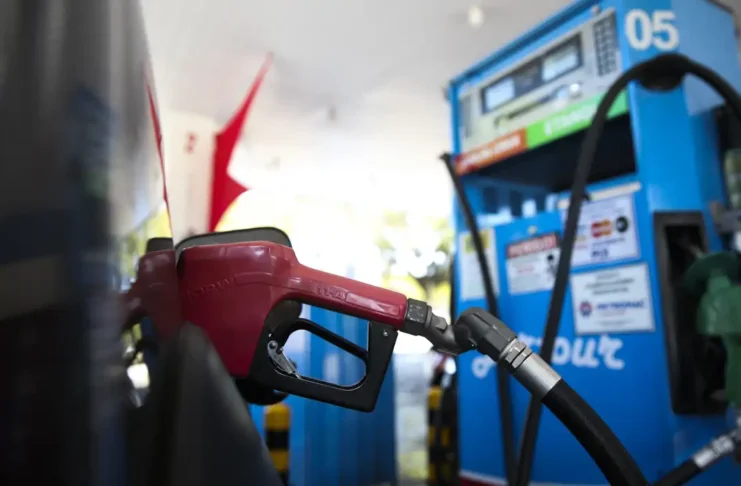 Gasolina terá R$ 0,44 de subsídio por mais 30 dias