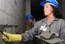 Desemprego no Brasil cai para 5,4% no 2º trimestre e atinge menor nível desde 2012
