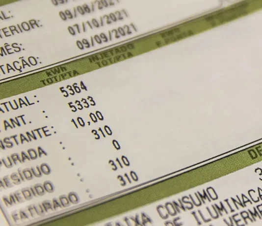 Contas de luz seguem mais caras em agosto; veja como economizar