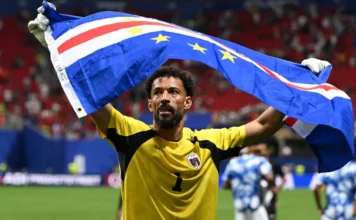 Vozinha vira surpresa entre indicados a melhor goleiro da Bola de Ouro