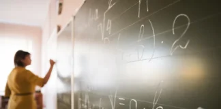 Regras mais rígidas: aposentadoria de professores muda em 2027; veja novas exigências