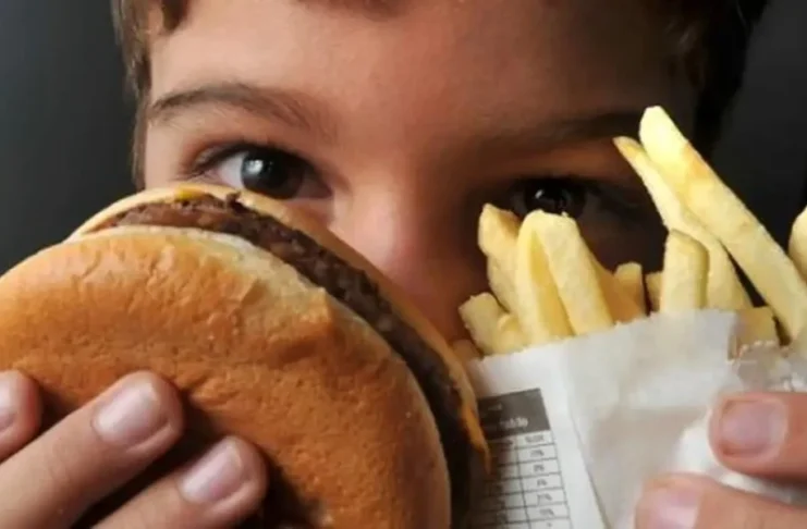 Combate à obesidade: OMS divulga seu primeiro guia voltado para jovens e crianças