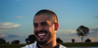 Zé Felipe mora em mansão de R$ 27 milhões no mesmo condomínio de Virginia